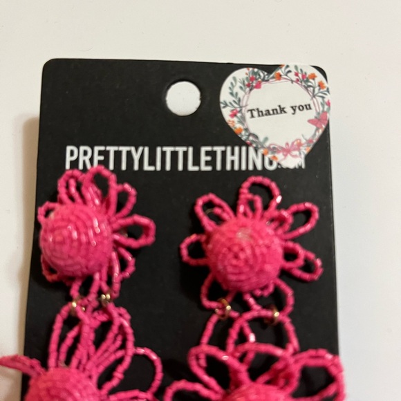 PrettyLittleThing Pink Floral Earrings New - Picture 2 of 4